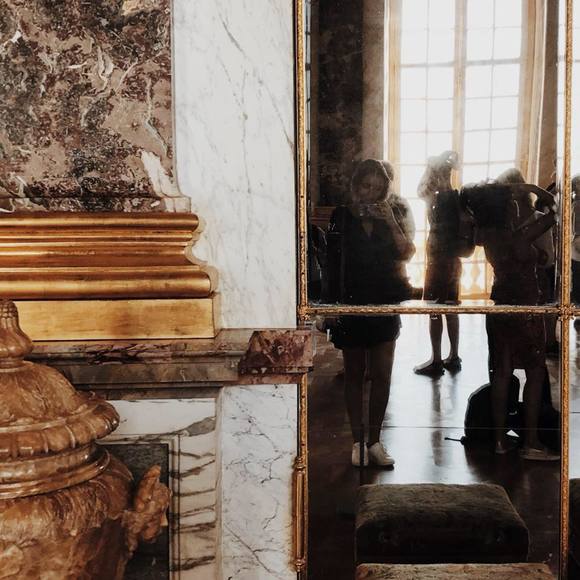 Meet your Posher, Antonia - Picture 1 of 1